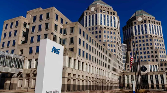 P&G, Unilever và loạt tập đoàn lớn đua nhau sa thải hàng nghìn nhân sự