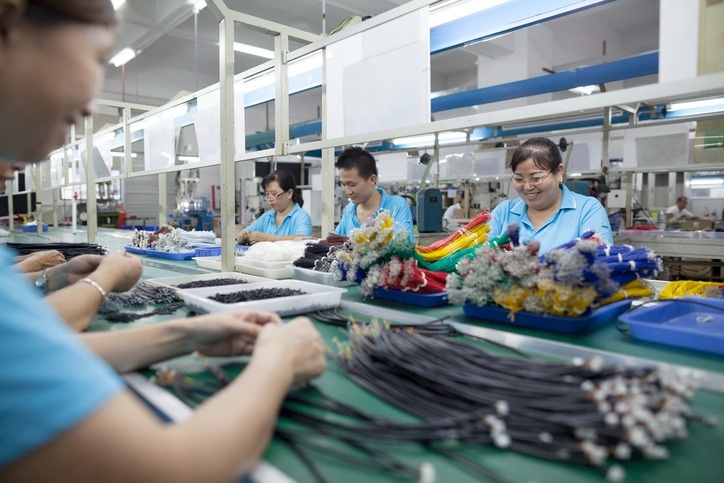 Làm việc không ngừng nghỉ trong 6 ngày liên tục cho kịp tiến độ dự án, nhân viên được thưởng vỏn vẹn 140 USD