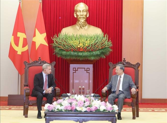 Nhà phát triển hàng đầu thế giới về 5G ra mắt trung tâm nghiên cứu AI tại Hà Nội