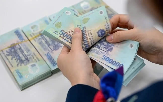 5 tháng đầu năm 2025: Tín dụng tăng gấp ba so với cùng kỳ, lãi suất xuống đáy