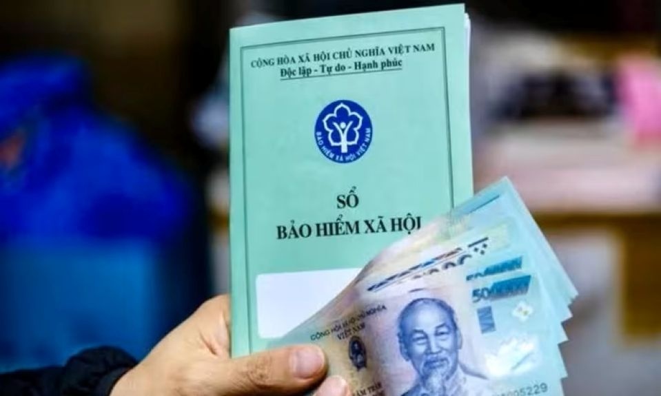 Từ 1/7/2025, lương 15 triệu đồng đóng bảo hiểm bắt buộc bao nhiêu mỗi tháng?