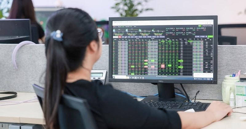 Nhận định chứng khoán 12/6: Xu hướng giằng co vẫn chiếm vị thế chủ đạo