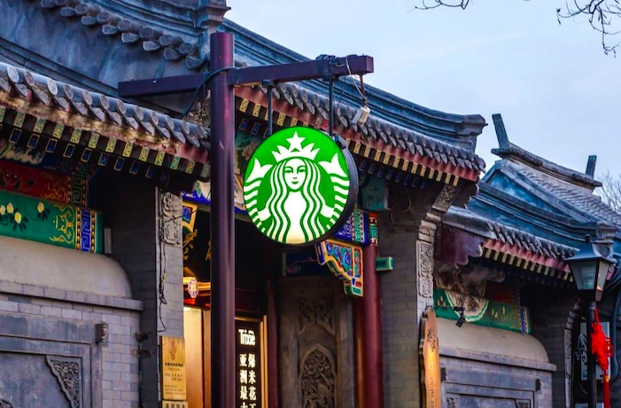 Từng là biểu tượng sang chảnh, Starbucks nay phải ‘xuống nước’ giảm giá vì lý do này