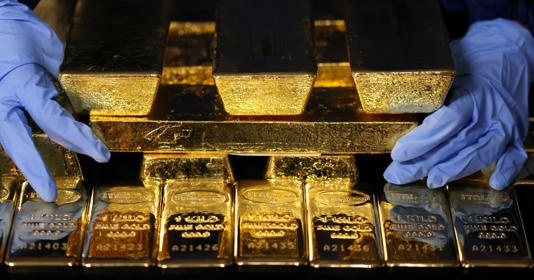 Vàng vượt Euro, trở thành tài sản dự trữ lớn thứ hai thế giới: Vì sao các nước đổ xô tích trữ?
