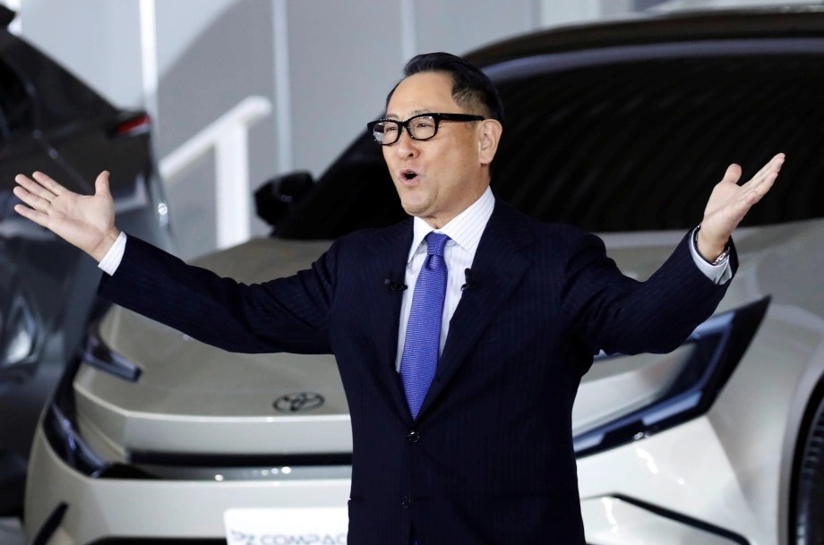 Chủ tịch Toyota nói thẳng một điều về xe điện, khen nức nở dòng xe xanh hãng theo đuổi