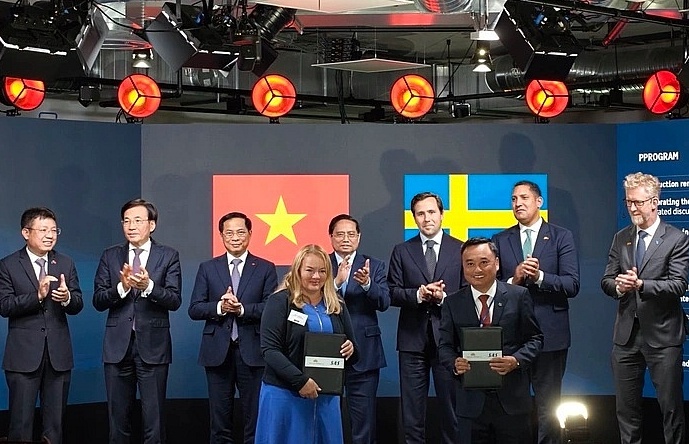 Vietnam Airlines (HVN) mở đường bay thẳng đầu tiên đến Bắc Âu, đón đầu làn sóng giao thương Việt – Scandinavia
