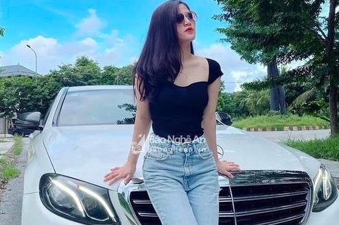 Công an truy tìm người mua hải sản từ nữ quái đội lốt tiểu thương để trình báo