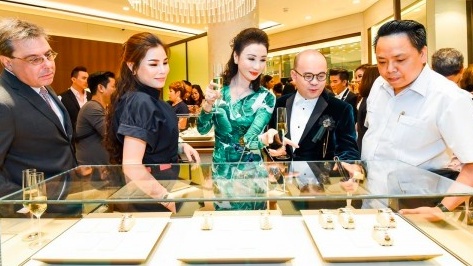 Hàng giả tràn lan, doanh nghiệp ngoại chùn bước tại thị trường Việt