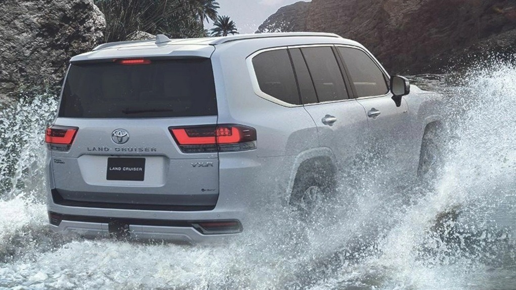 Giá khởi điểm 2,8 tỷ đồng, 'quái thú' Land Cruiser đã có bản hybrid tự sạc mạnh ngang Lexus LX 700h