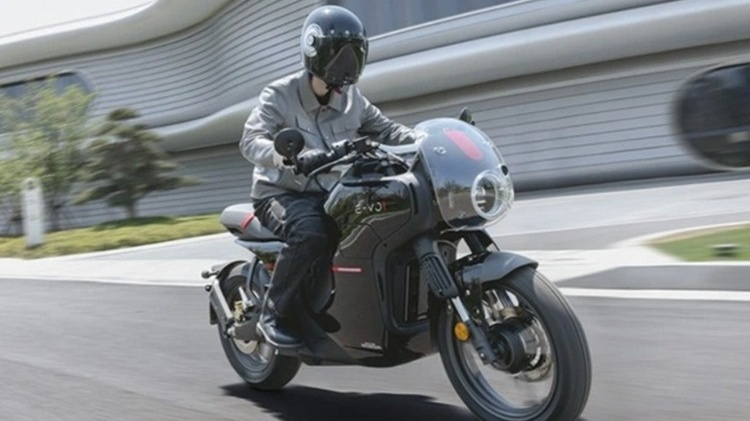 Honda tung ‘chiến mã điện’ cao cấp, chạy 170km mỗi lần sạc, giá khiến nhiều đối thủ 'toát mồ hôi'