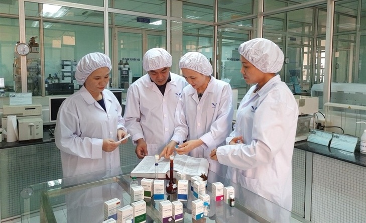 ‘Trùm’ thuốc ung thư Việt chấp nhận đi vay để chia cổ tức cao, sắp tung ‘vũ khí mới’ điều trị ung thư