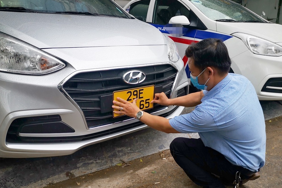 Sau sáp nhập, trường hợp người dân phải thực hiện thủ tục đổi chứng nhận đăng ký xe, nên biết để thực hiện ngay