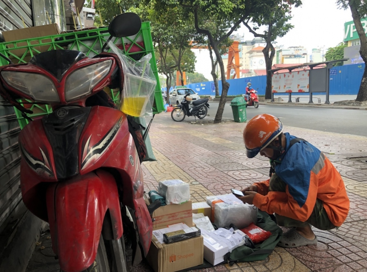 Bộ Công Thương đề xuất đánh thuế nhập khẩu với đơn hàng có giá trị từ 1 triệu đồng trở xuống