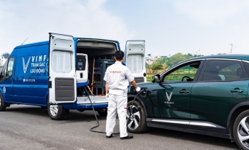 Giá điện tăng mạnh, người dùng xe điện VinFast vẫn được miễn phí sạc thêm 2 năm