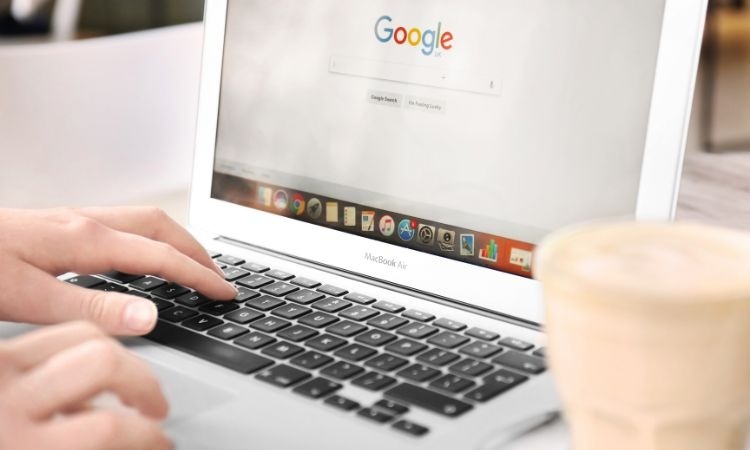 Nghề hot gần 20 năm đang 'hấp hối' vì bot AI