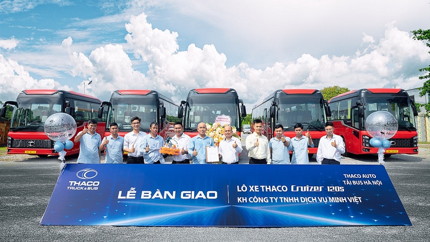 THACO vừa bàn giao loạt xe bus nhãn hiệu Cruizer 120S cho công ty Minh Việt