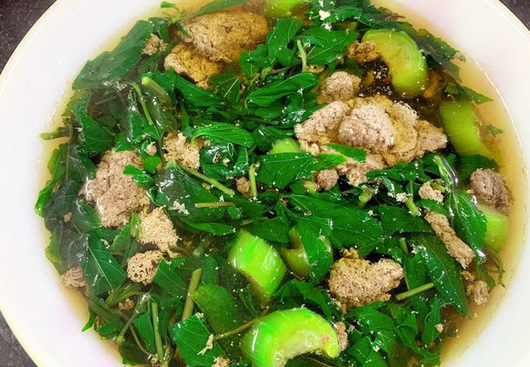 Không chỉ thịt bò, loại rau dân dã nấu lên nhơn nhớt này cũng chứa nhiều sắt: Bán đầy chợ Việt, giá rẻ chỉ vài nghìn đồng/mớ