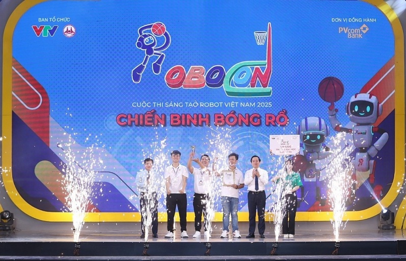 PVcomBank khẳng định sứ mệnh cộng đồng cùng Robocon 2025