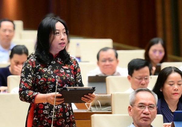 ĐBQH: Giá điện tăng 4 lần, lương tối thiểu vùng chỉ tăng 1 lần