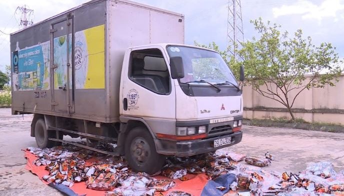 Phát hiện và tiêu hủy gần 2.000 gói bim bim giả 'Tăm cay Bà Tuyết' ở Thanh Hóa