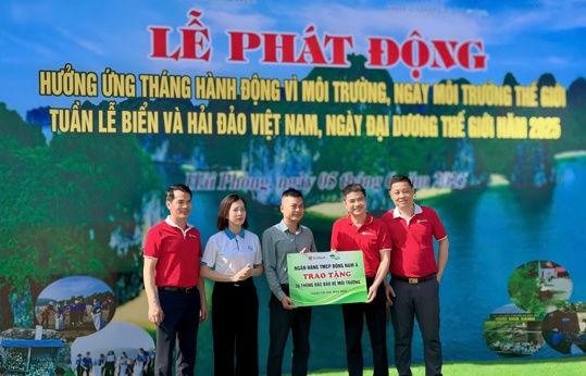 Cán bộ nhân viên SeABank chung tay làm sạch 11 bãi biển vì môi trường xanh
