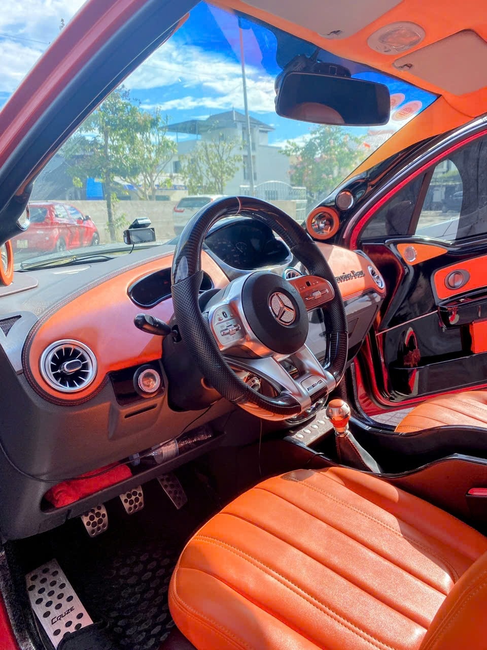 Mạnh tay chi 150 triệu độ chiếc Chevrolet Spark giá chỉ 76 triệu bằng loạt đồ Mercedes-Benz, chủ xe tuyên bố thẳng khi có người ngỏ ý