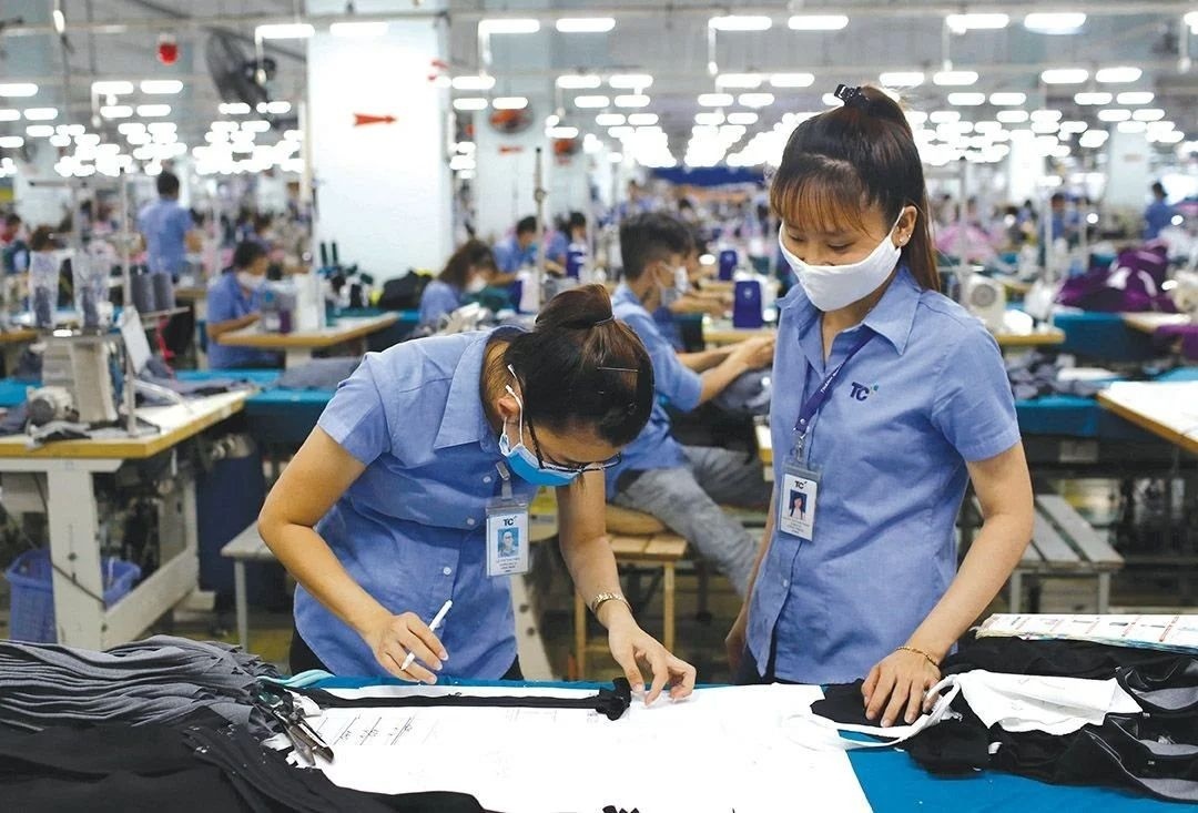 Doanh nghiệp dệt may gần 6.000 nhân sự báo lãi lớn trong 5 tháng, tăng tốc phủ đơn hàng cuối năm