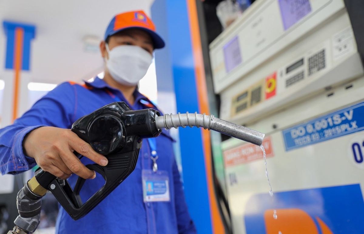 Bộ Công Thương vừa có quyết định 'nóng' trong điều hành giá xăng dầu, người tiêu dùng cần chú ý