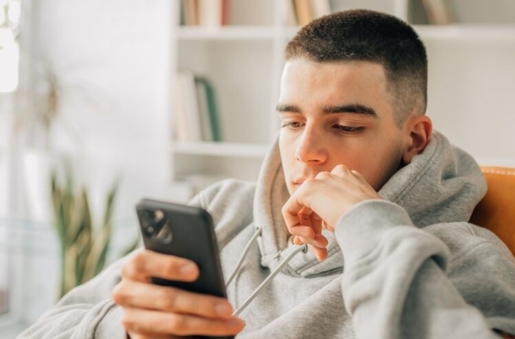 Nhờ ứng dụng này, giới trẻ đang đọc tin kiểu mới mà không cần báo mạng hay Google