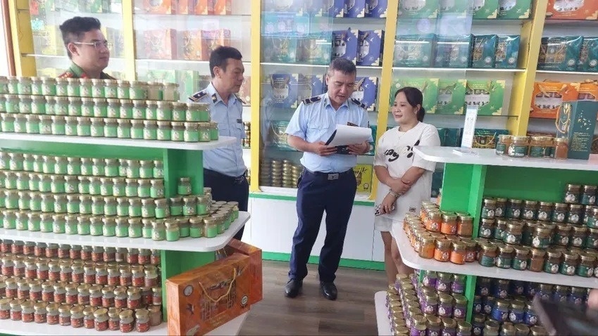 Diễn biến mới nhất vụ Yến sào Tuấn Dương & TKT: 23.500 sản phẩm yến chưng là hàng giả, hàm lượng dưỡng chất gây sốc, chuyển hồ sơ sang cơ quan công an