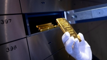 Giá vàng tăng gần 30%, nhưng một dự báo lại khuyên nhà đầu tư nên dè chừng