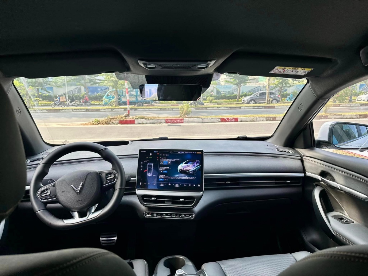 Mua VinFast VF 6 sau 1 năm và chạy hơn 15.000km, chủ xe là người trẻ đã không ngại đưa ra đánh giá thẳng về chiếc xe