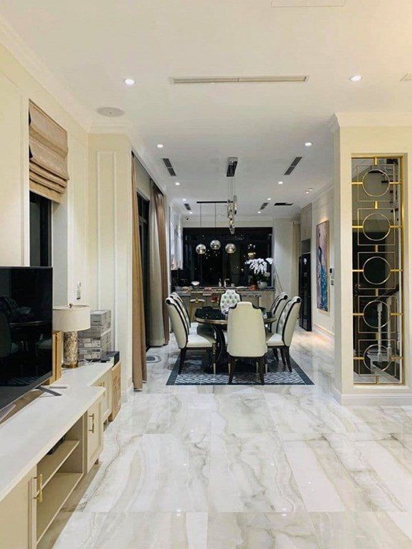 Biệt thự bạc tỷ rộng 200m2 giữa lòng thành phố của nữ MC tiết lộ bị lừa và kiện hãng sữa Hiup