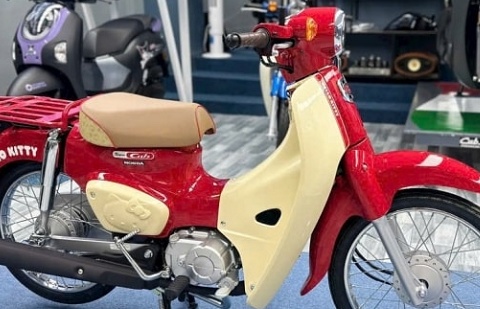 Xe số 'huyền thoại' của Honda chính thức cập bến đại lý Việt, dân tình 'đứng ngồi không yên': Thiết kế bắt mắt, giá bán gây bất ngờ