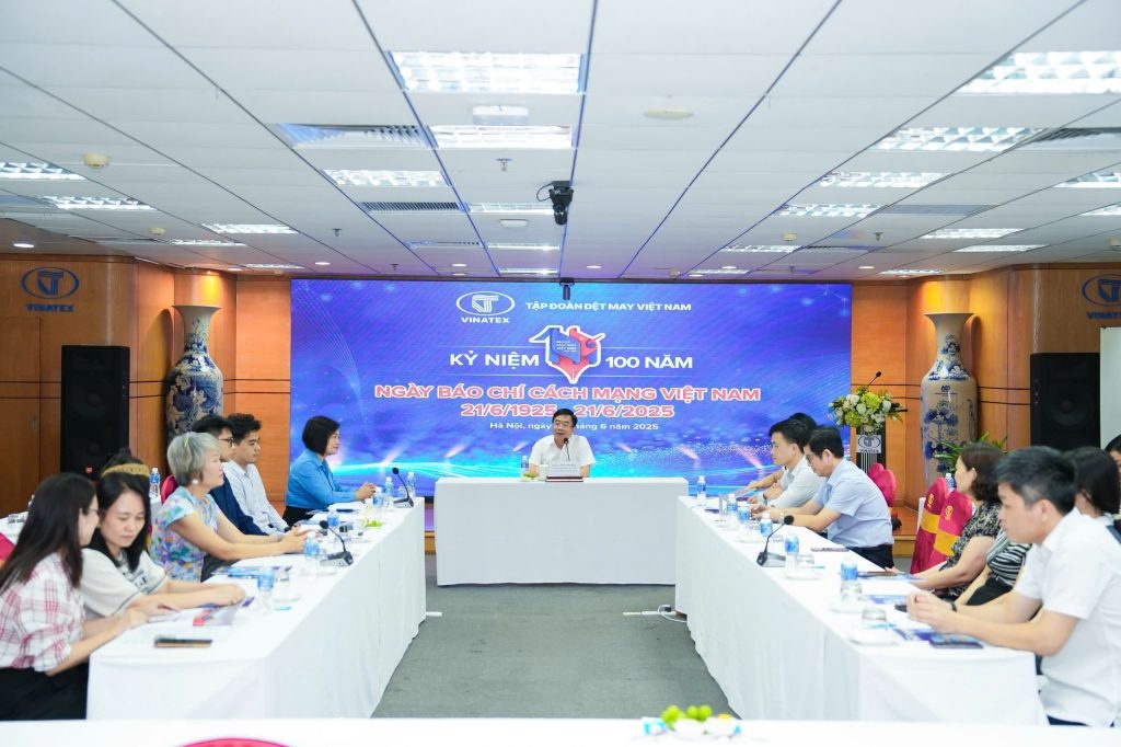 Tập đoàn dệt may 80.000 nhân sự báo lãi 6T/2025 gấp đôi cùng kỳ, tăng tốc gom đơn hàng khi Mỹ tạm hoãn áp thuế
