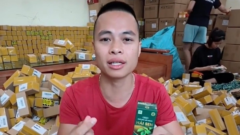 TikTok Hải Sen bị bắt, học viên từng chi trăm triệu 'ăn ngủ tại nhà thầy' hoang mang