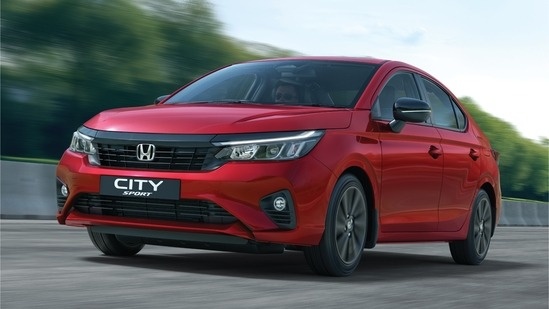 Mẫu sedan hạng B trong top bán chạy ra mắt phiên bản mới với giá chưa đến 400 triệu: Nhiều thứ hơn hẳn Toyota Vios