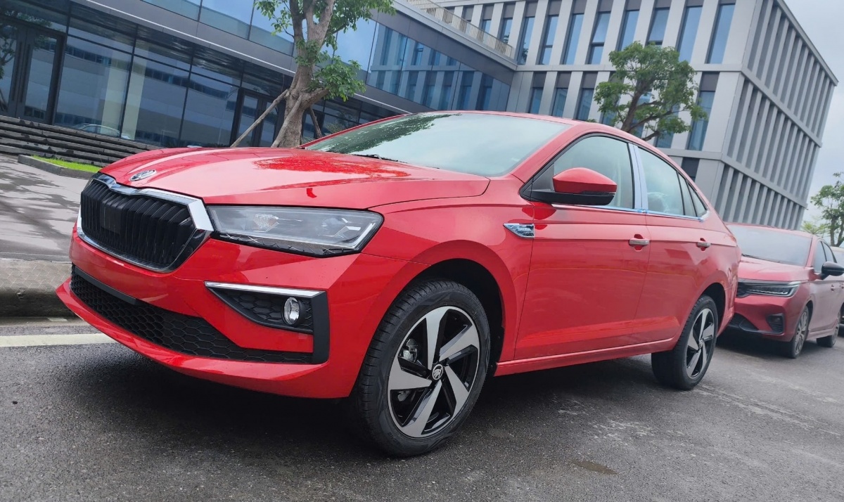 Xem trước mẫu sedan cỡ B thương hiệu châu Âu sắp bán tại Việt Nam: ‘Giá mềm như bún’, có thứ hơn hẳn Honda City, Vios