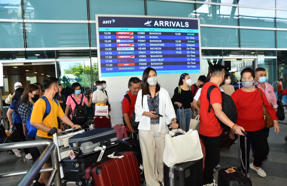 6 tháng đầu năm, lượng khách quốc tế thông qua các Cảng hàng không tăng 12,9%