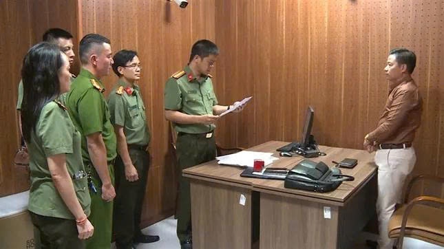 Thổi phồng vốn 42.000 tỷ như siêu tập đoàn để lừa đảo, Chủ tịch công ty đa cấp trá hình bị bắt