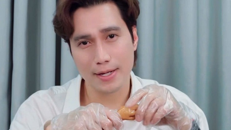 Diễn viên Việt Anh từng tuyên bố ‘không đánh đổi’, nay bị ‘réo tên’ vì bán chân gà, động thái mới nhất lại thành tâm điểm