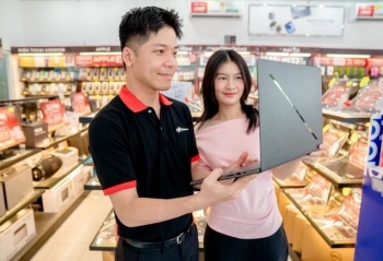 FPT Shop tung ưu đãi cho giáo viên - học sinh mua laptop AI mùa tựu trường: Giá từ 8,9 triệu tặng thêm SIM 60GB/tháng