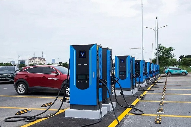 V-Green của tỷ phú Phạm Nhật Vượng khai trương trạm sạc siêu nhanh lớn nhất Hà Nội