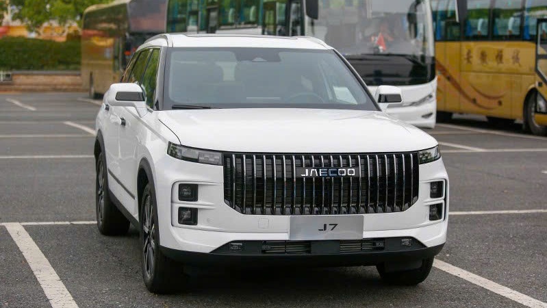Ô tô Trung Quốc thi nhau hạ giá tại Việt Nam, làm khuấy động thị trường xe