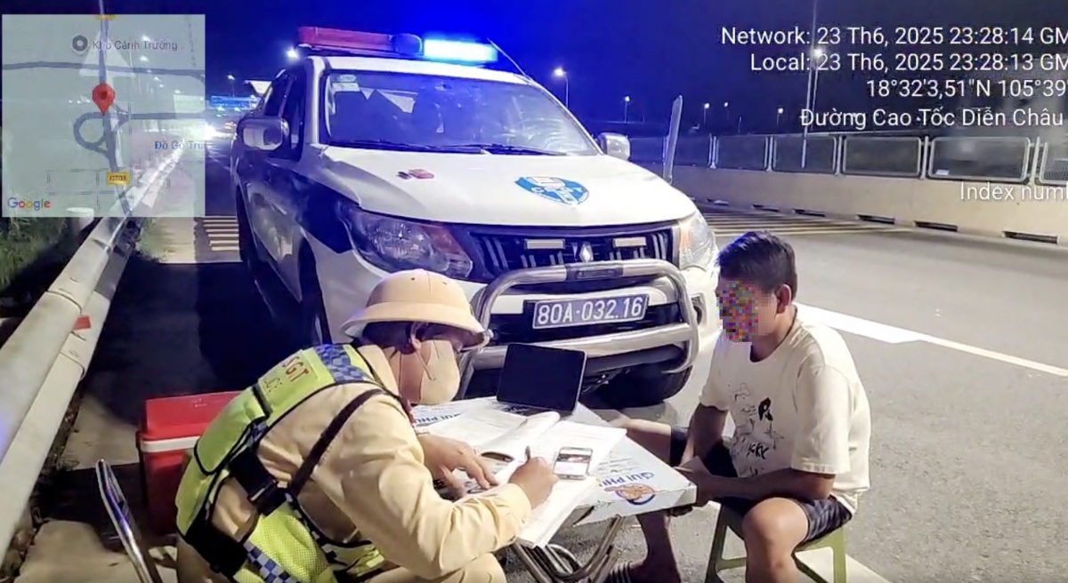 Hành vi nhiều tài xế lầm tưởng ‘vô thưởng vô phạt’ khi đi trên cao tốc, vi phạm sẽ bị phạt lên tới 14 triệu đồng và trừ 6 điểm GPLX