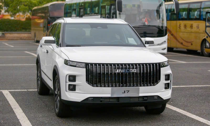 Ô tô Trung Quốc thi nhau hạ giá tại Việt Nam, làm khuấy động thị trường xe