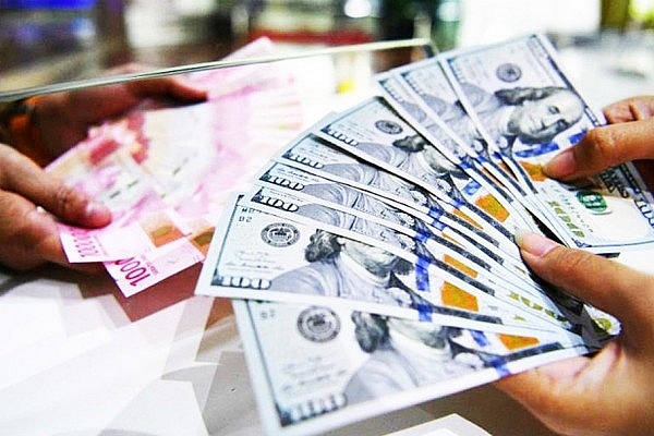 Tỷ giá hôm nay 25/6: USD giảm ở ngân hàng, thị trường tự do tăng mạnh