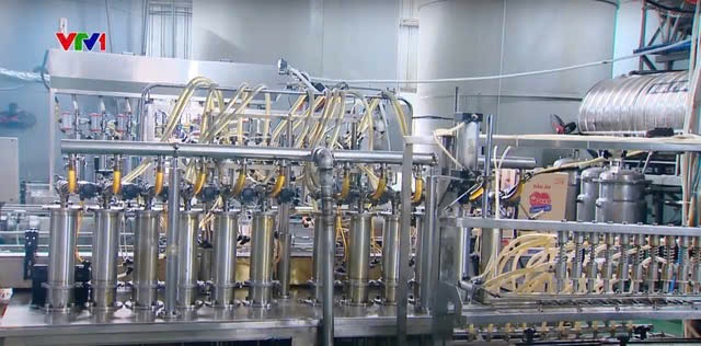 Cận cản quy trình tái chế dầu thức ăn chăn nuôi 'phù phép' thành dầu ăn Ofood cho người tại Nhật Minh Food