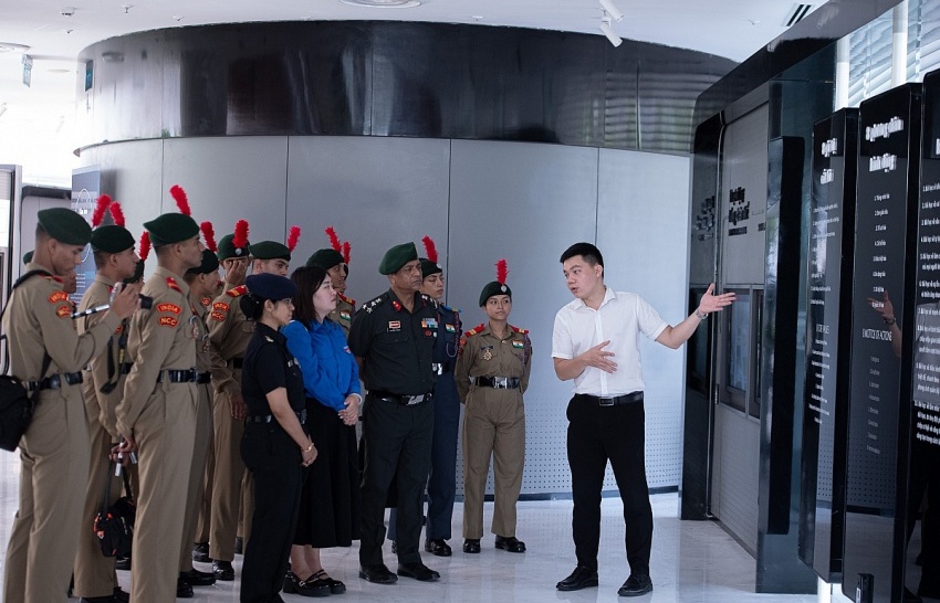 Sang Việt Nam công tác, lãnh đạo Ấn Độ sử dụng cả tiếng Việt, có nhận xét thẳng thắn về Tập đoàn Viettel