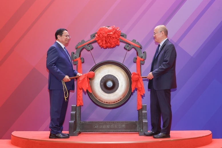 Thủ tướng đánh cồng khai mạc phiên giao dịch tại sàn chứng khoán lớn nhất châu Á
